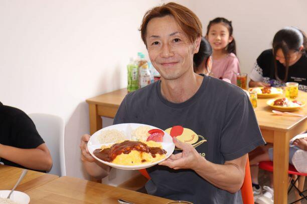 選手会 伊勢崎支部「２９(ニクキュー) 食堂プロジェクト」が子ども食堂に寄付をしました！