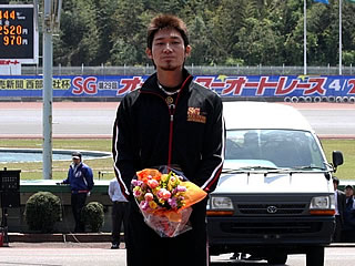 No.1勝負服デザイン決定！